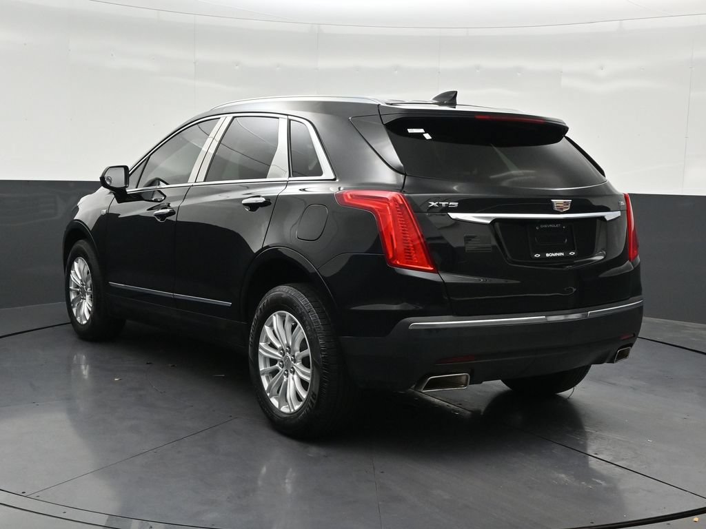 Used 2017 Cadillac XT5 FWD image 3
