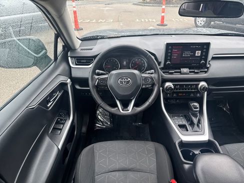 Used 2021 Toyota RAV4 XLE w/ Convenience Package image 13