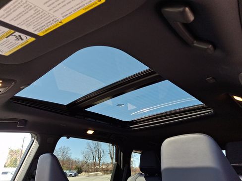 New 2026 INFINITI QX60 Sport image 11