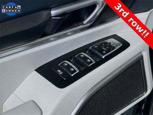 Used 2023 Kia Telluride S image 19