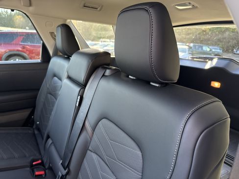 New 2025 Nissan Pathfinder Platinum w/ Cargo Package image 17