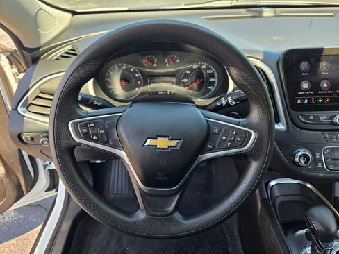 Used 2022 Chevrolet Malibu LT image 27