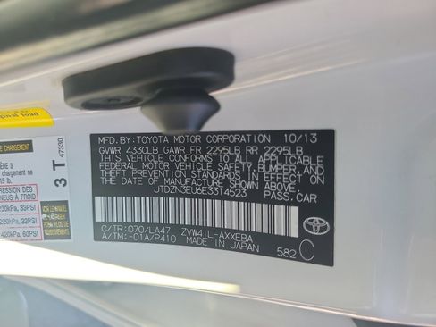 Used 2014 Toyota Prius V Three image 24