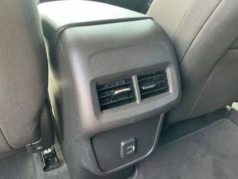Used 2022 Chevrolet Equinox LT AWD/4WD image 33