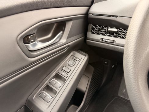 Used 2025 Honda Accord SE image 21