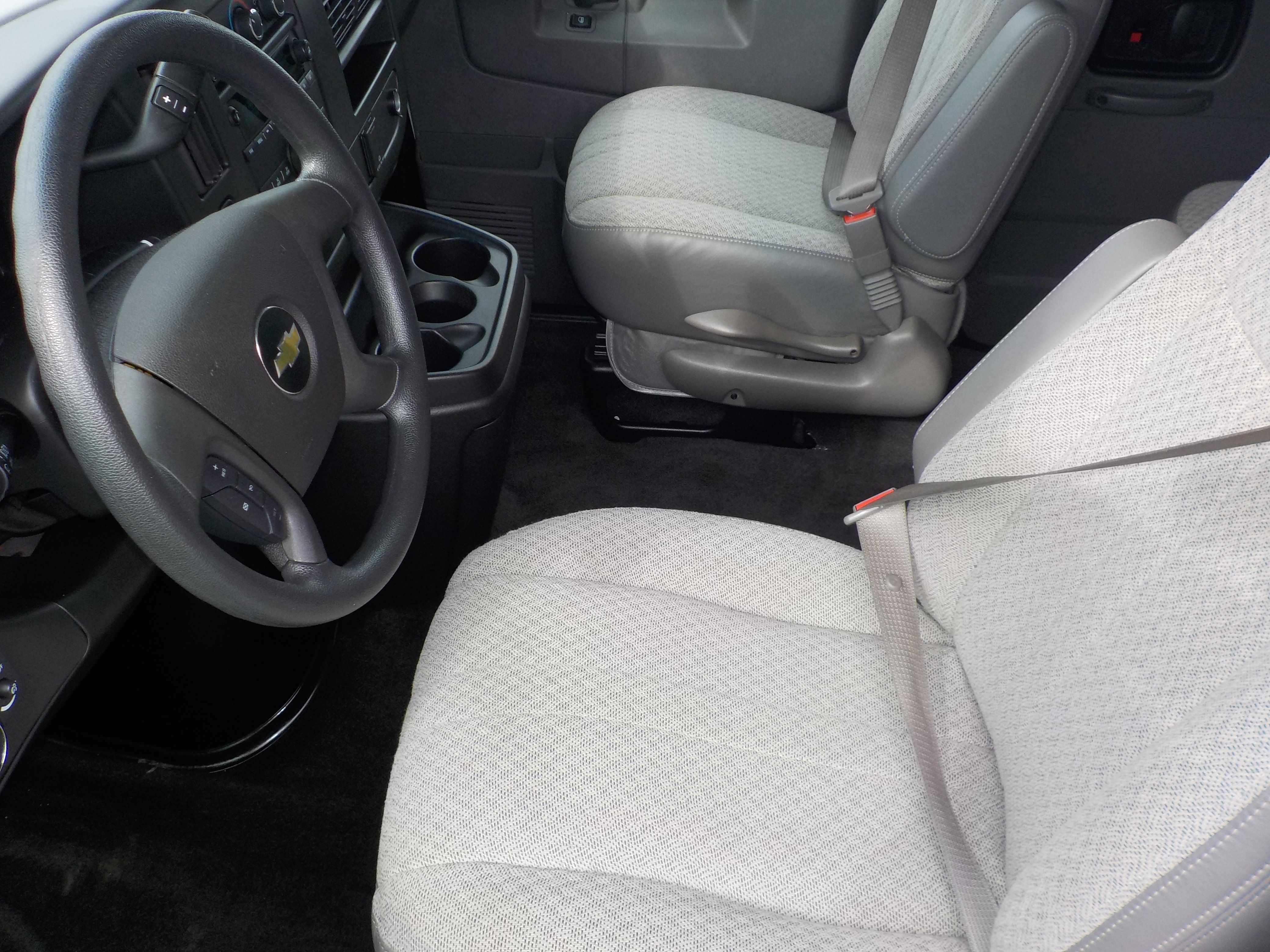 Used 2017 Chevrolet Express 3500 LT w/ LT Preferred Equipment Group RWD image 14