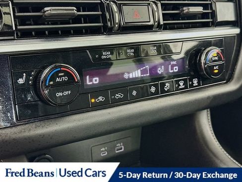 Used 2022 Nissan Pathfinder SV w/ SV Premium Package AWD/4WD image 22
