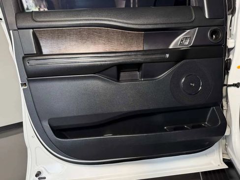 Used 2019 Ford Expedition Limited RWD image 26