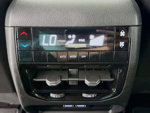 New 2025 Jeep Grand Cherokee L Laredo AWD/4WD image 24