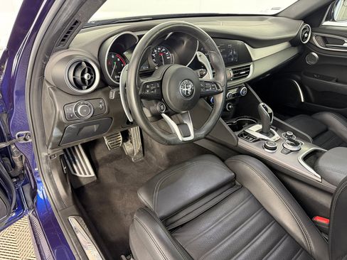 Used 2021 Alfa Romeo Giulia Ti Sport image 4