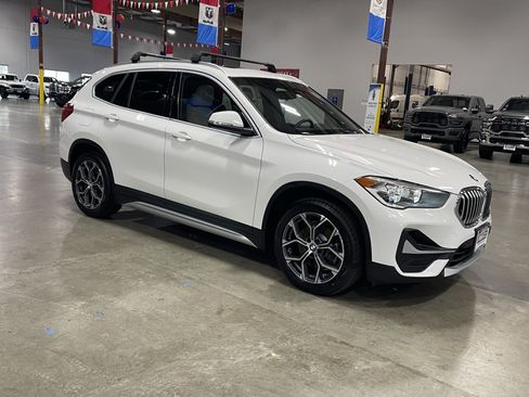 Used 2022 BMW X1 xDrive28i w/ Convenience Package AWD/4WD image 7