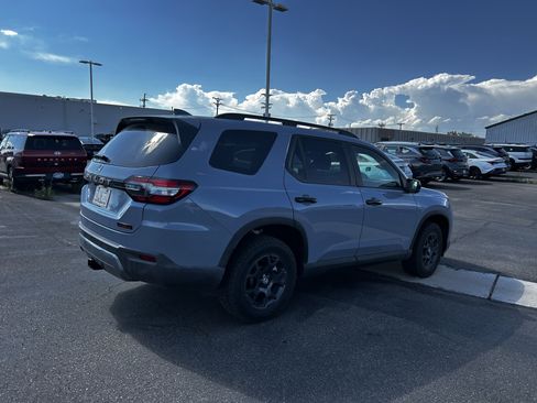 Used 2026 Honda Pilot TrailSport image 5