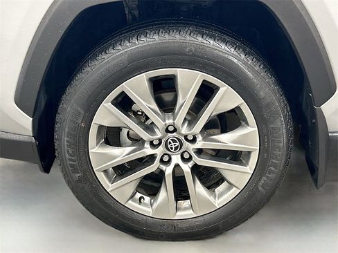 Used 2023 Toyota RAV4 Limited image 30