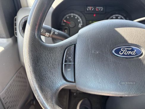 Used 2014 Ford E-350 and Econoline 350 Super Duty image 10
