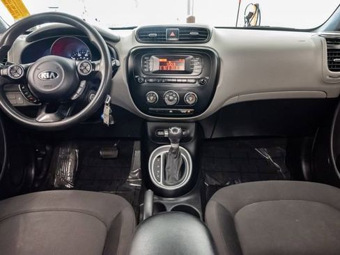 Used 2015 Kia Soul FWD image 16