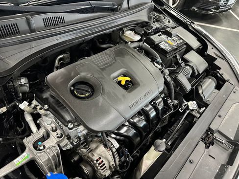 Used 2023 Kia Forte LXS w/ LXS Technology Package FWD image 27