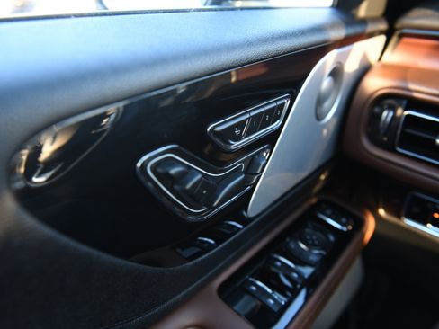 Used 2023 Lincoln Aviator Reserve w/ Equipment Group 201A image 30