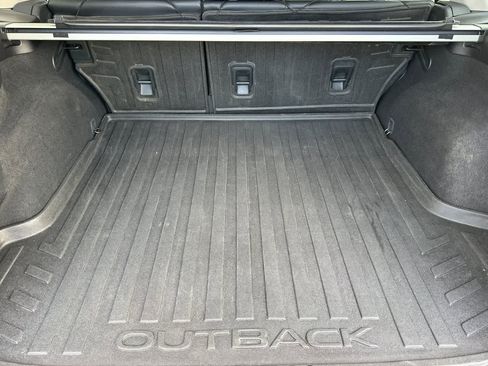 Used 2016 Subaru Outback 2.5i Limited image 16