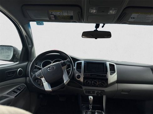 Used 2015 Toyota Tacoma 4x4 Double Cab w/ SR5 Package image 8