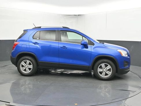 Used 2015 Chevrolet Trax LT w/ LT Plus Package AWD/4WD image 3