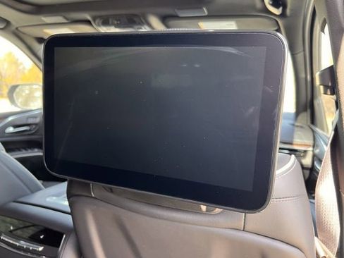 Certified 2024 Cadillac Escalade Premium Luxury image 32