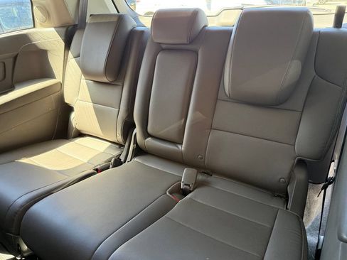 Used 2014 Honda Odyssey Touring Elite image 19