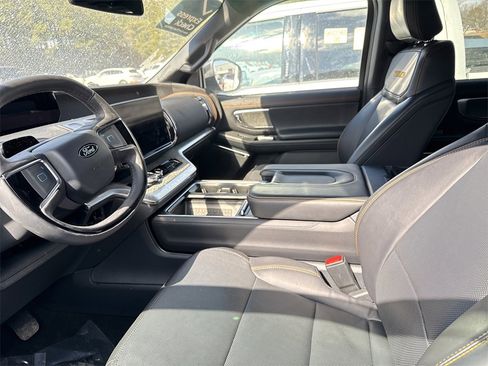 Used 2025 Ford Expedition Tremor image 8