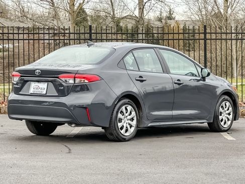 Used 2025 Toyota Corolla LE image 3