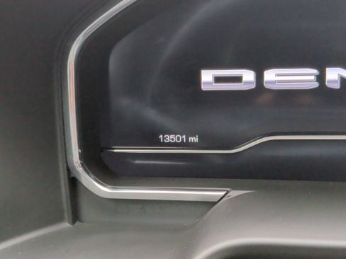 Used 2025 GMC Sierra 3500 Denali Ultimate AWD/4WD image 17