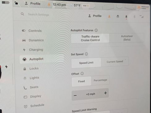 Used 2025 Tesla Model Y Long Range image 25