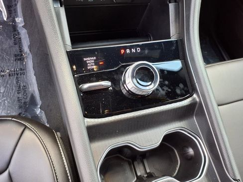 New 2025 Jeep Grand Cherokee Limited w/ Black Appearance Package image 17