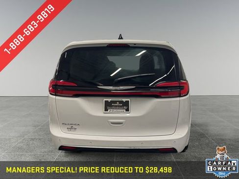 Used 2024 Chrysler Pacifica Limited FWD image 25