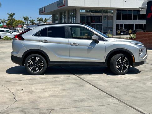 New 2025 Mitsubishi Eclipse Cross SE image 3