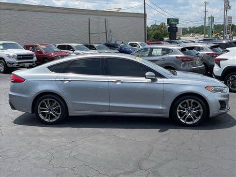 Used 2020 Ford Fusion SEL FWD image 2