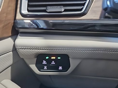 New 2026 Volkswagen Atlas SE image 37