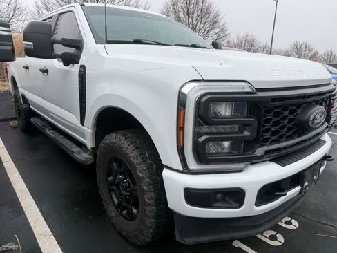 Used 2023 Ford F250 XL w/ STX Appearance Package image 3