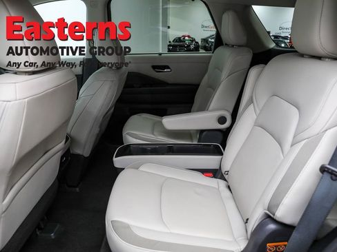 Used 2023 Nissan Pathfinder SL w/ SL Premium Package image 37