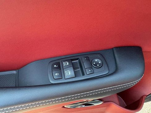 Used 2023 Dodge Challenger SRT Hellcat w/ Driver Convenience Group image 14