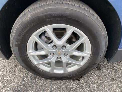 Used 2024 Chevrolet Equinox LT FWD image 12