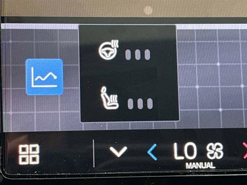 Used 2023 Volvo XC40 Recharge Ultimate image 30