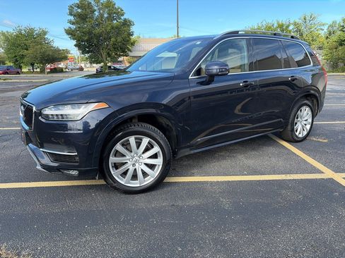 Used 2017 Volvo XC90 T6 Momentum w/ Momentum Plus Package AWD/4WD image 2