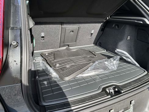 New 2026 Volvo XC40 B4 Plus w/ Protection Package Premier image 9