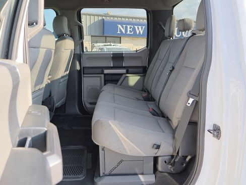 Certified 2020 Ford F250 XLT w/ Tremor Off-Road Package image 28