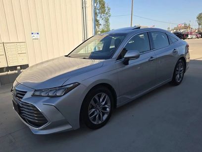 Used 2019 Toyota Avalon XLE w/ Moonroof Package