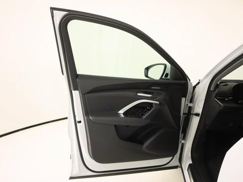 Certified 2025 Audi Q5 Premium Plus w/ Premium Plus AWD/4WD image 10