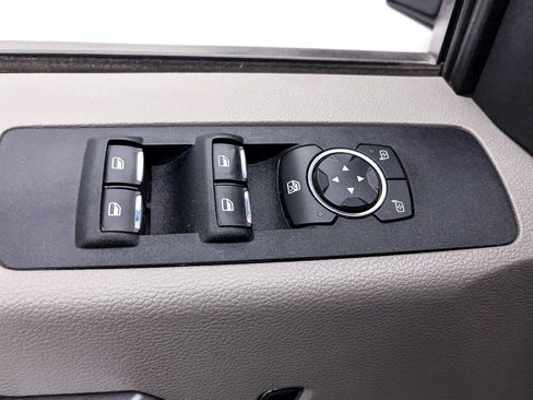 Used 2022 Ford F350 XLT image 16