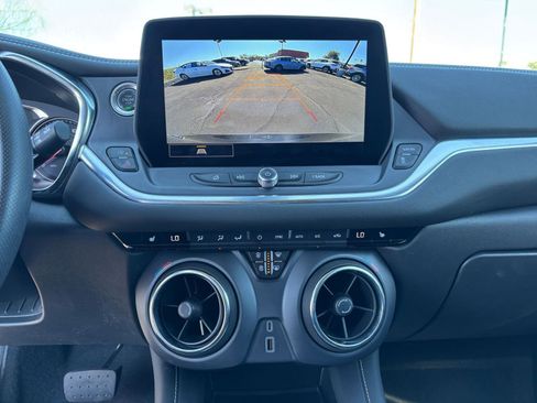 Used 2025 Chevrolet Blazer LT image 17