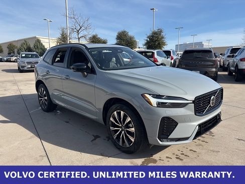 Certified 2025 Volvo XC60 B5 Core image 3