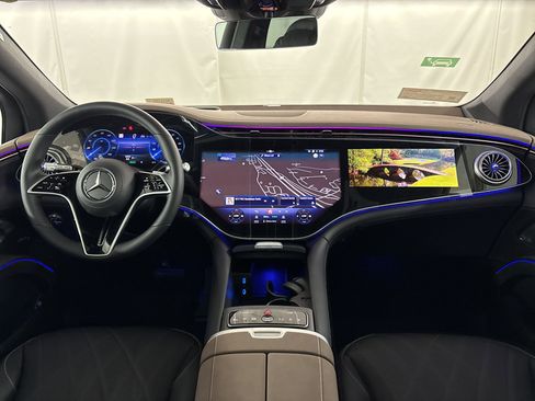 New 2026 Mercedes-Benz EQS 550 4MATIC SUV image 15