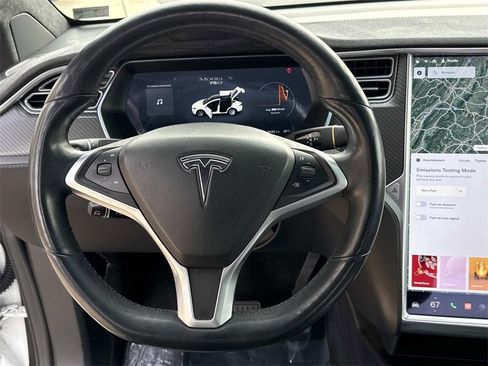 Used 2017 Tesla Model X 75D image 21